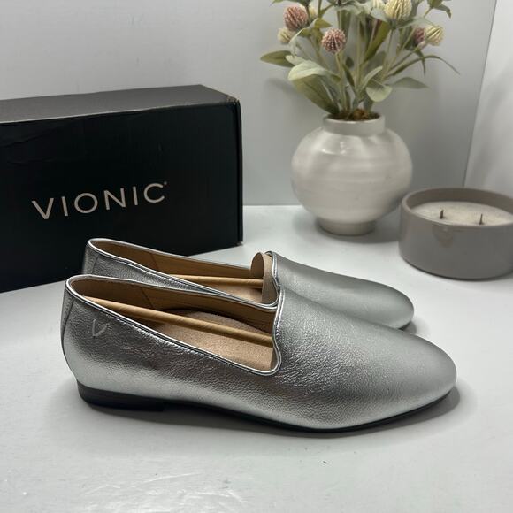 Vionic Willa II Leather Slip On Flat Silver Women's 7 M NWB Comfort Arch Support - Picture 4 of 10